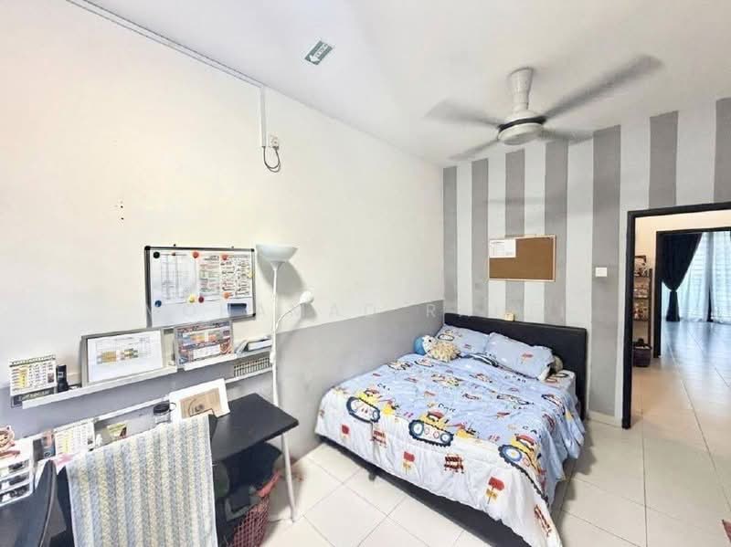 2-storey Terraced House for Sale in Taman Bukit Tiram (Ulu Tiram) - Mohamad Rahfi - Bedroom - PropertyGuru.com.my