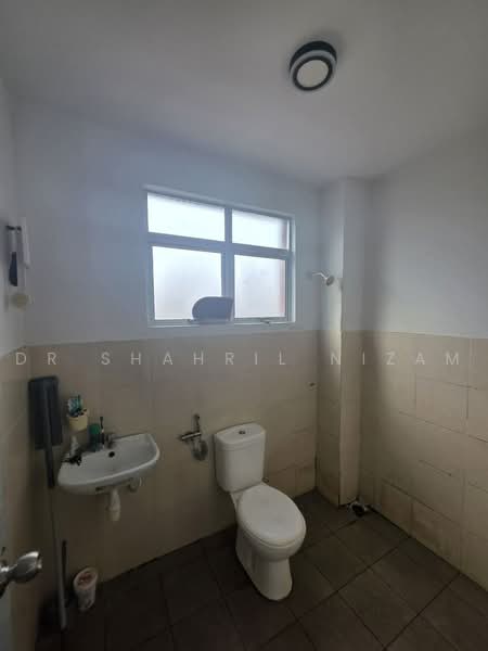 Rumah Teres 2 Tingkat untuk Dijual di Taman Dataran Abadi (Sepang) - Dr Shahril Nizam - Bathroom - PropertyGuru.com.my