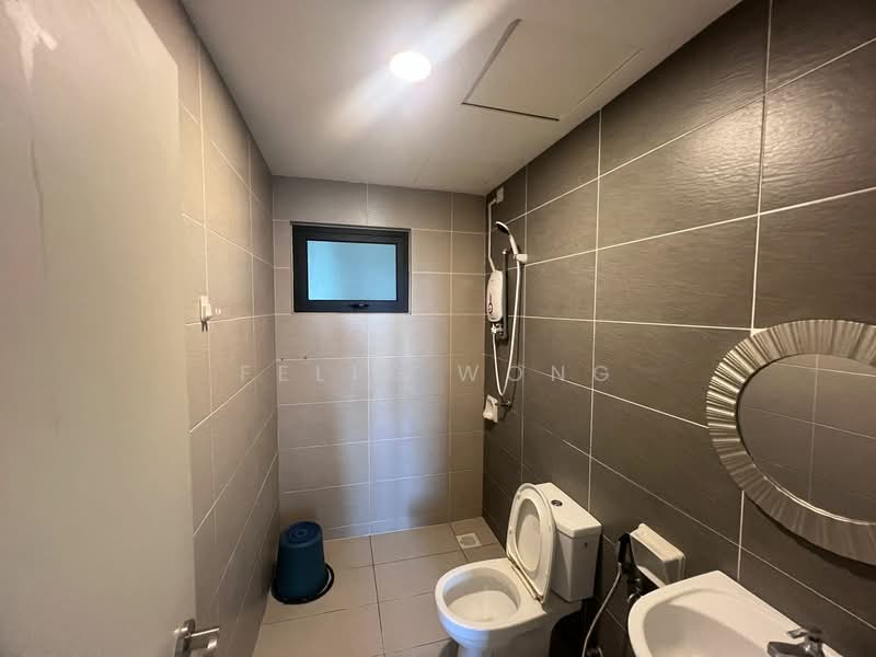 Condominium for Sale at Skyvilla @ D'Island - Felix Wong - Bathroom - PropertyGuru.com.my
