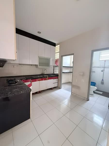 Rumah Teres 2-Tingkat untuk Dijual di Taman Setia Indah (Tebrau) - Caren Chin - Kitchen - PropertyGuru.com.my