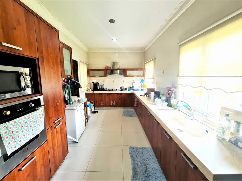 Rumah Banglo untuk Dijual di Seksyen 6 (Kota Damansara) - Vincent Liaw - Kitchen - PropertyGuru.com.my