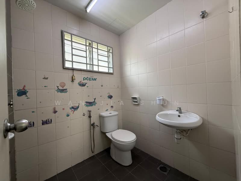 Semi-Detached House for Sale in Setia Alam (Selangor) - Wan Jia Shun - Bathroom - PropertyGuru.com.my