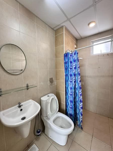 Service Residence for Sale at Pangsapuri Tanah Emas (Golden Sands) - Grace Yan - Bathroom - PropertyGuru.com.my
