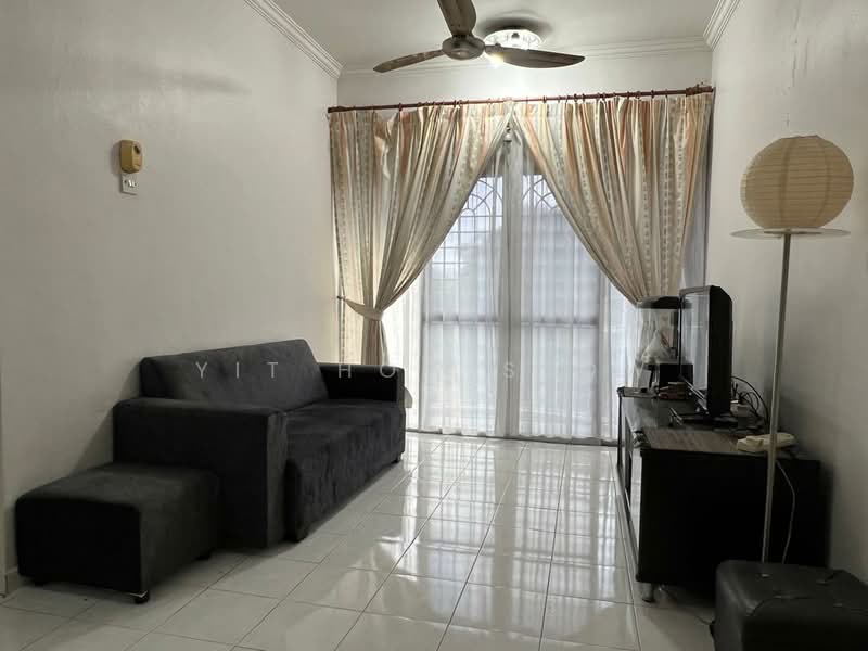 Pangsapuri untuk Dijual di Kiara Apartment - YIT HOW SEOW - Living Room - PropertyGuru.com.my