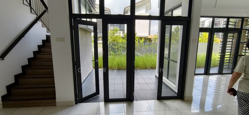 2-storey Terraced House for Sale in Laman Glenmarie (Shah Alam) - Gary Goh - Entrance - PropertyGuru.com.my
