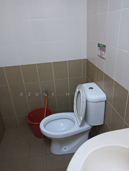 Kondominium untuk Disewa di Platinum Lake PV 12 - Azura Hariri - Bathroom - PropertyGuru.com.my