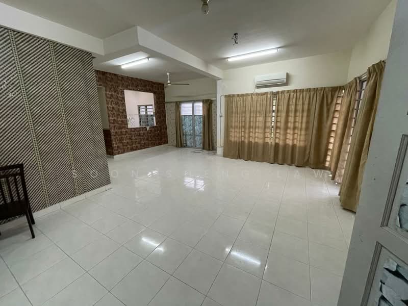 Semi-Detached House for Sale in Taman Tasik Semenyih (Semenyih) - Soon Sheng Law - Living Room - PropertyGuru.com.my