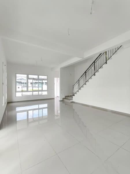 2-storey Terraced House for Sale in Bandar Putra (Kulai) - Ee Fong Toh - Living Room - PropertyGuru.com.my