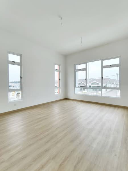 2-storey Terraced House for Sale in Bandar Putra (Kulai) - Ee Fong Toh - Living Room - PropertyGuru.com.my