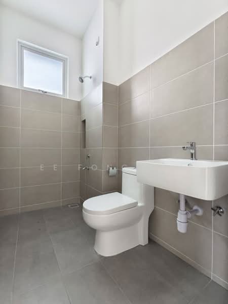 2-storey Terraced House for Sale in Bandar Putra (Kulai) - Ee Fong Toh - Bathroom - PropertyGuru.com.my