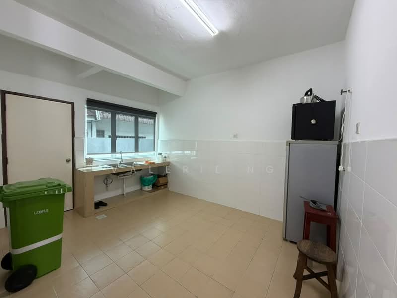 2-storey Terraced House for Sale in Taman Sri Bintang (Kepong) - Valerie Ng - Kitchen - PropertyGuru.com.my