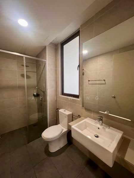 Servis Apartment untuk Dijual di Bali Residences - Aibi Wang - Bathroom - PropertyGuru.com.my