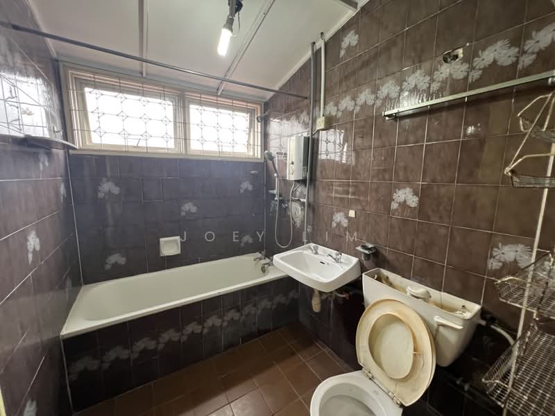 2-storey Terraced House for Sale in Bangsar Baru (Bangsar) - Joey Lim - Bathroom - PropertyGuru.com.my