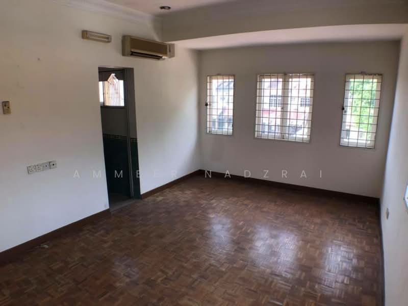 Rumah Teres 2 Tingkat untuk Dijual di SS17 (Subang Jaya) - Ammeer Nadzrai - Living Room - PropertyGuru.com.my