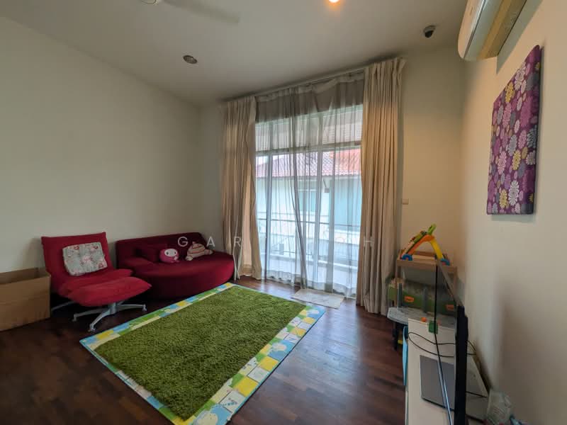 Rumah Berkembar untuk Dijual di Saujana (Selangor) - Gary Goh - Living Room - PropertyGuru.com.my