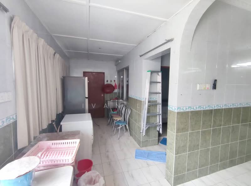 2-storey Terraced House for Sale in SS2 (Petaling Jaya) - Ivan Lee - Kitchen - PropertyGuru.com.my
