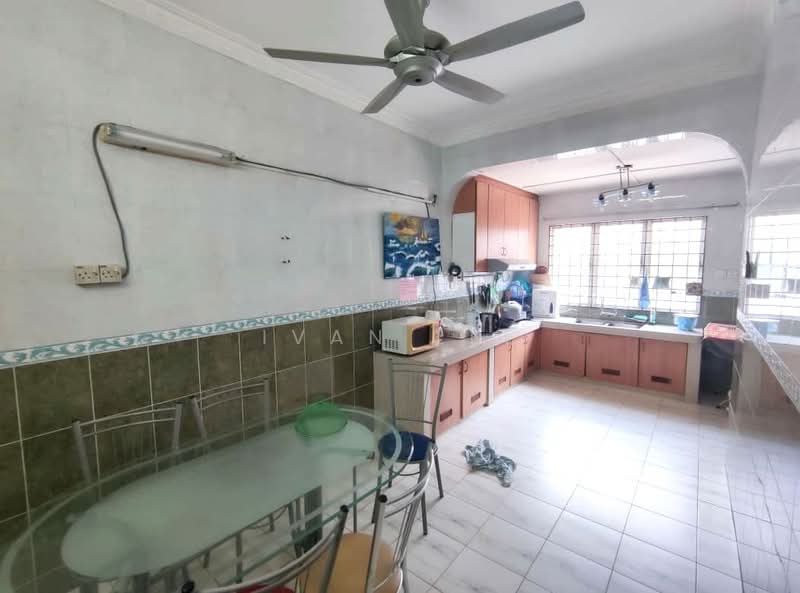 2-storey Terraced House for Sale in SS2 (Petaling Jaya) - Ivan Lee - Kitchen - PropertyGuru.com.my