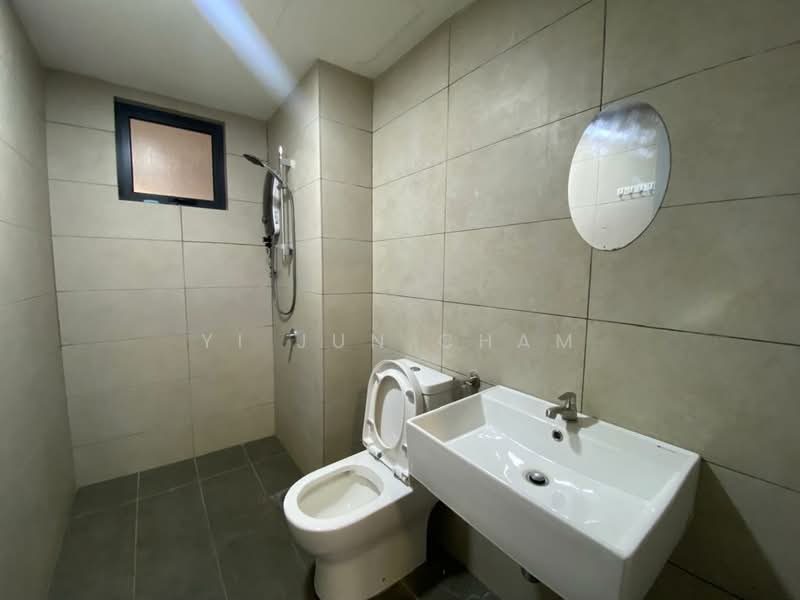 Servis Apartment untuk Disewa di M Luna - Yi Jun Cham - Bathroom - PropertyGuru.com.my