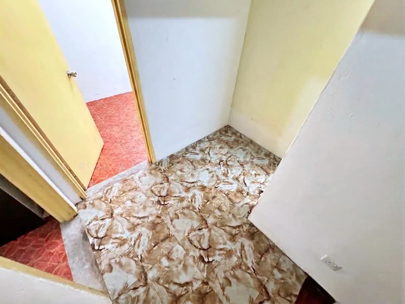 2-storey Terraced House for Sale in Bandar Bukit Mahkota (Bangi) - Herman Sazwan Nor Rahim - Kitchen - PropertyGuru.com.my