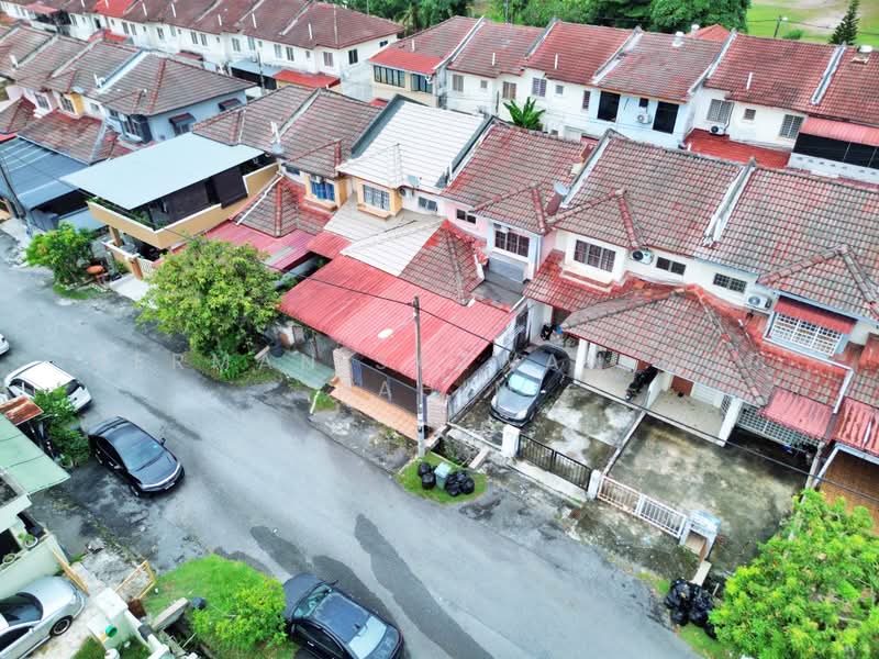 2-storey Terraced House for Sale in Bandar Bukit Mahkota (Bangi) - Herman Sazwan Nor Rahim - Drone - PropertyGuru.com.my