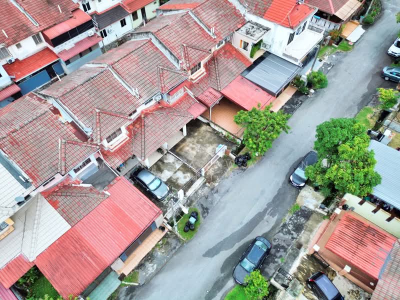 2-storey Terraced House for Sale in Bandar Bukit Mahkota (Bangi) - Herman Sazwan Nor Rahim - Drone - PropertyGuru.com.my