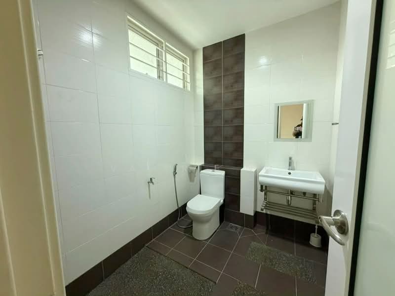 2.5-storey Terraced House for Sale in Bandar Sri Damansara (Selangor) - Valerie Ng - Bathroom - PropertyGuru.com.my