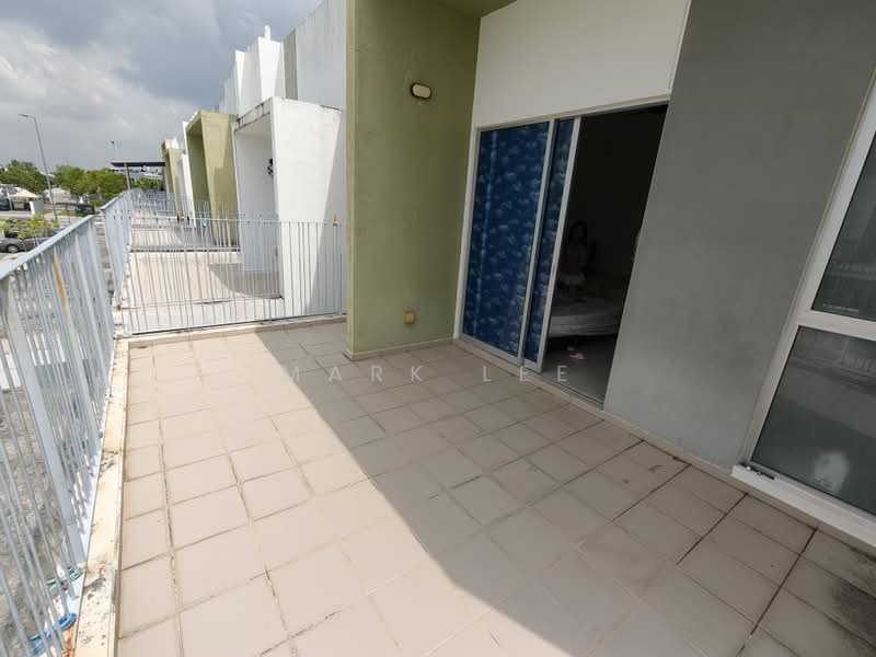 2-storey Terraced House for Sale in Cyberjaya (Selangor) - Mark Lee - Balcony - PropertyGuru.com.my