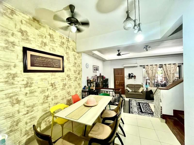 2-storey Terraced House for Sale in Alam Budiman (Shah Alam) - Ammeer Nadzrai - Dining Room - PropertyGuru.com.my