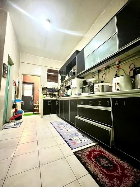 2-storey Terraced House for Sale in Alam Budiman (Shah Alam) - Ammeer Nadzrai - Kitchen - PropertyGuru.com.my