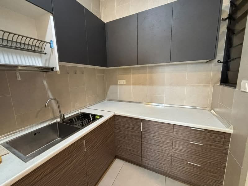 Servis Apartment untuk Disewa di Geo Bukit Rimau - Peter Pen - Kitchen - PropertyGuru.com.my