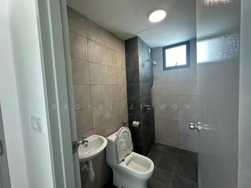 Kondominium untuk Disewa di Residensi Bintang - Rachel Ji Won - Bathroom - PropertyGuru.com.my