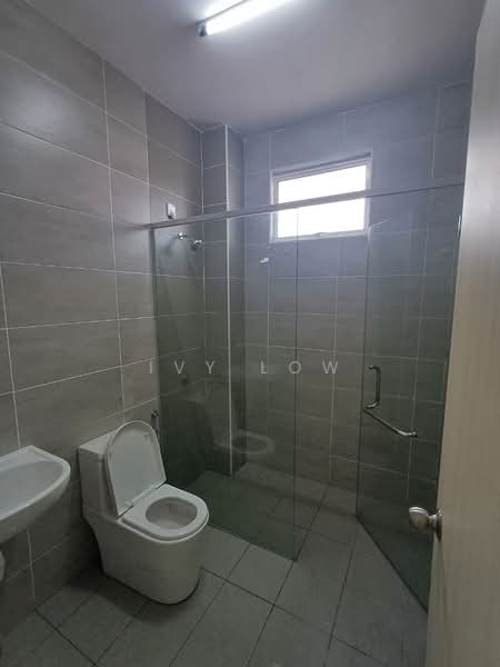 2-storey Terraced House for Rent in Bandar Layangkasa (Pasir Gudang) - Ivy Low - Bathroom - PropertyGuru.com.my