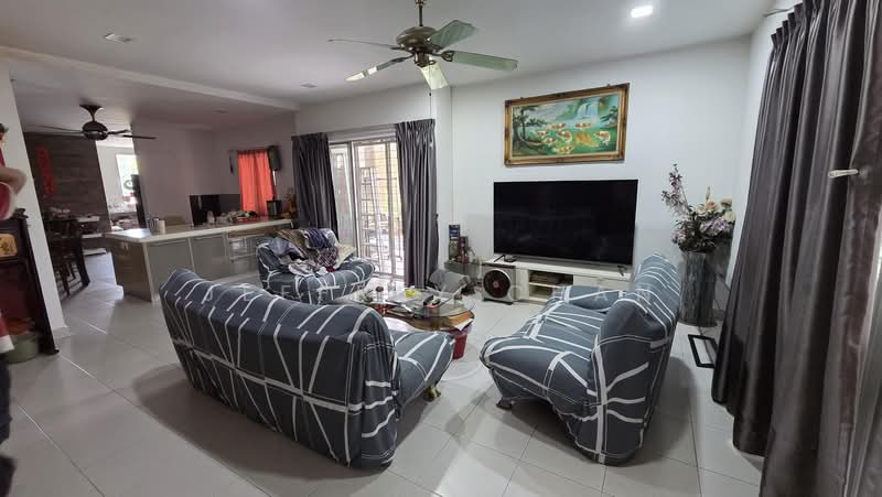 Terraced House for Sale in Aman Putri (Sungai Buloh) - Jeffrey Chan - Living Room - PropertyGuru.com.my