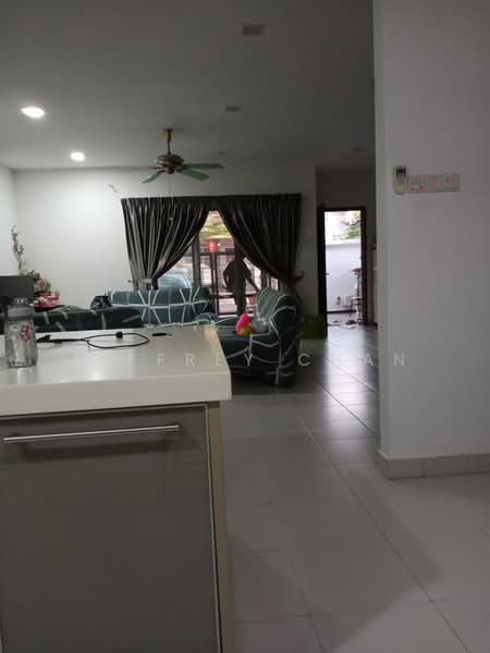 Terraced House for Sale in Aman Putri (Sungai Buloh) - Jeffrey Chan - Living Room - PropertyGuru.com.my
