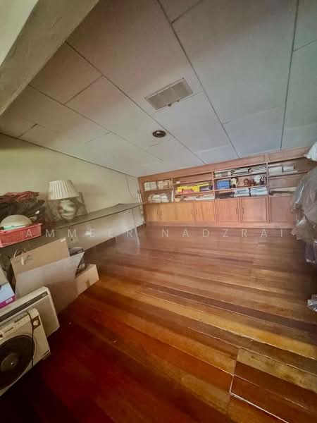 Rumah Banglo untuk Dijual di Seksyen 2 (Shah Alam) - Ammeer Nadzrai - Study - PropertyGuru.com.my