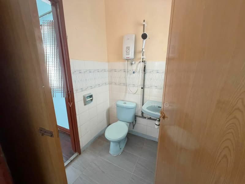 Rumah Teres 2 Tingkat untuk Dijual di Bandar Sri Damansara (Selangor) - Valerie Ng - Bathroom - PropertyGuru.com.my