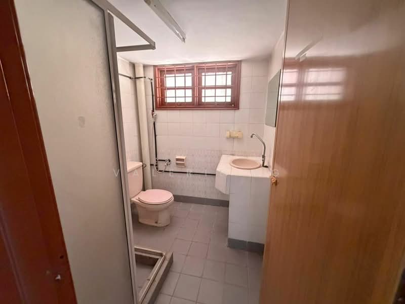 Rumah Teres 2 Tingkat untuk Dijual di Bandar Sri Damansara (Selangor) - Valerie Ng - Bathroom - PropertyGuru.com.my
