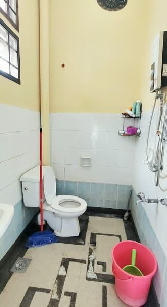 Rumah Teres 2-Tingkat untuk Dijual di Taman Mutiara Rini (Skudai) - Melinda Ee - Bathroom - PropertyGuru.com.my