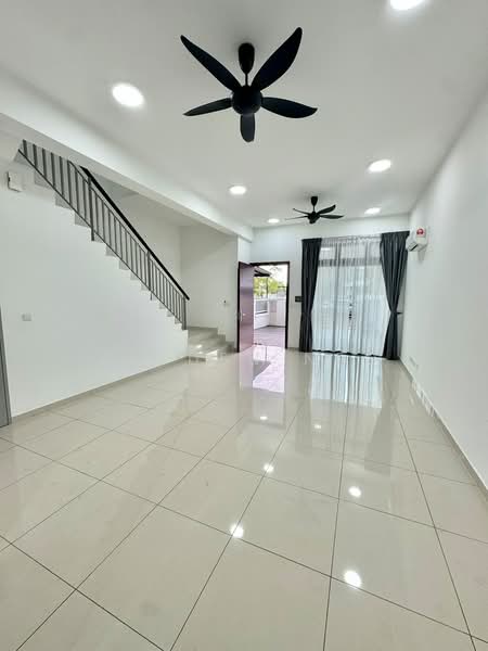 2-storey Terraced House for Sale in Horizon Hills (Iskandar Puteri (Nusajaya)) - Jayden Neo - Living Room - PropertyGuru.com.my