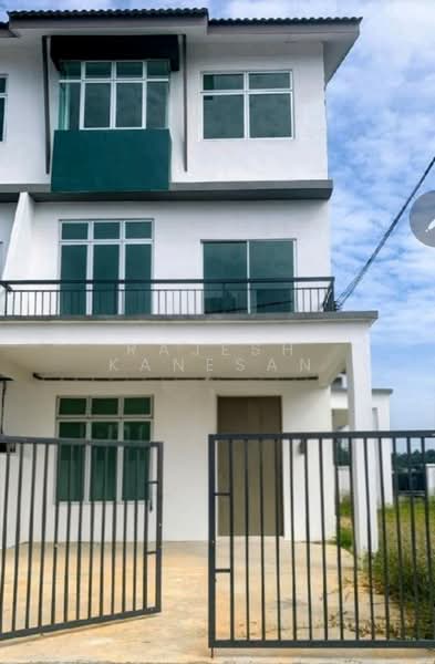 Rumah Teres 2 Tingkat untuk Disewa di Taman Kundang Jaya (Rawang) - Rajesh Kanesan - Exterior - PropertyGuru.com.my