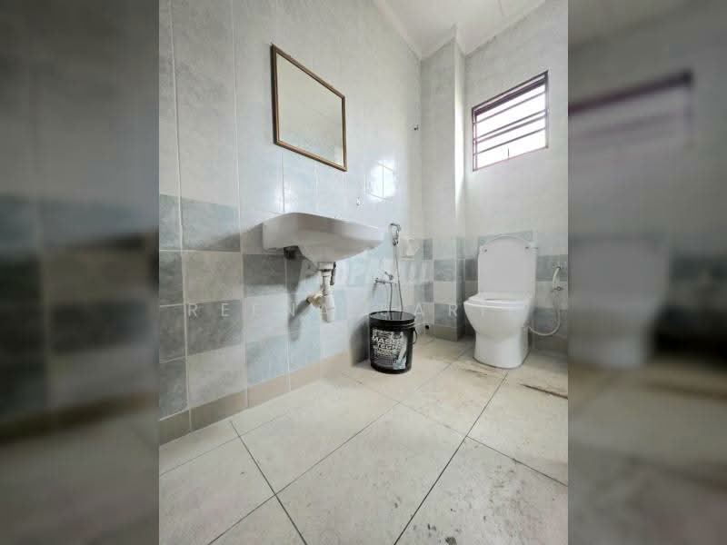 2-storey Terraced House for Sale in Bukit Jelutong (Shah Alam) - Reena Sarif - Bathroom - PropertyGuru.com.my