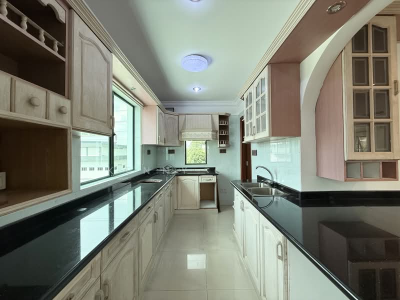 Rumah Banglo untuk Dijual di Glenmarie (Selangor) - Kenny Chua - Kitchen - PropertyGuru.com.my