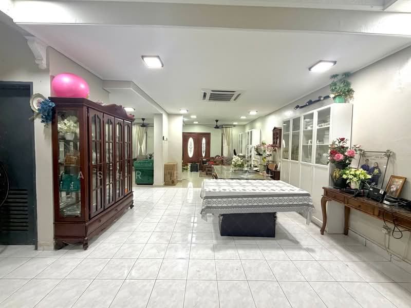 Rumah Teres untuk Dijual di Taman Aman Putra (Puchong) - Ashraff Daniel - Living Room - PropertyGuru.com.my