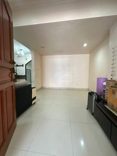1.5-storey Terraced House for Sale in Taman Mutiara Rini (Skudai) - Kuu Chin - Living Room - PropertyGuru.com.my