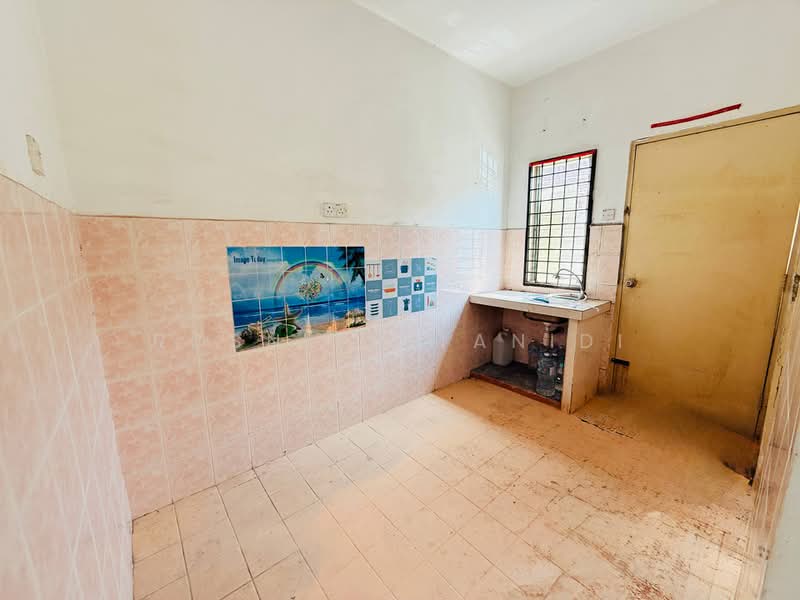 Rumah Teres 2 Tingkat untuk Dijual di Taman Semenyih Permata (Semenyih) - Rosniza Tanidi - Kitchen - PropertyGuru.com.my