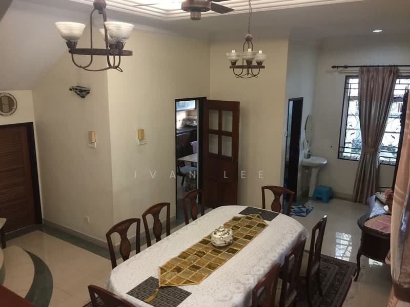 Rumah Berkembar untuk Dijual di SS4 (Petaling Jaya) - Ivan Lee - Dining Room - PropertyGuru.com.my