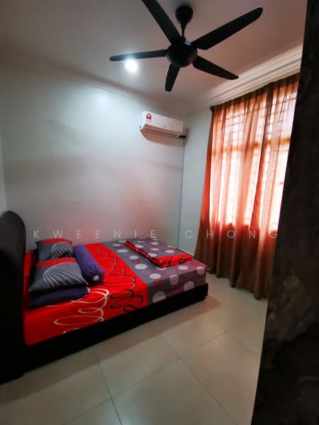 Rumah Teres 2 Tingkat untuk Dijual di Taman Lagenda Mas (Cheras) - Kweenie Chong - Bedroom - PropertyGuru.com.my