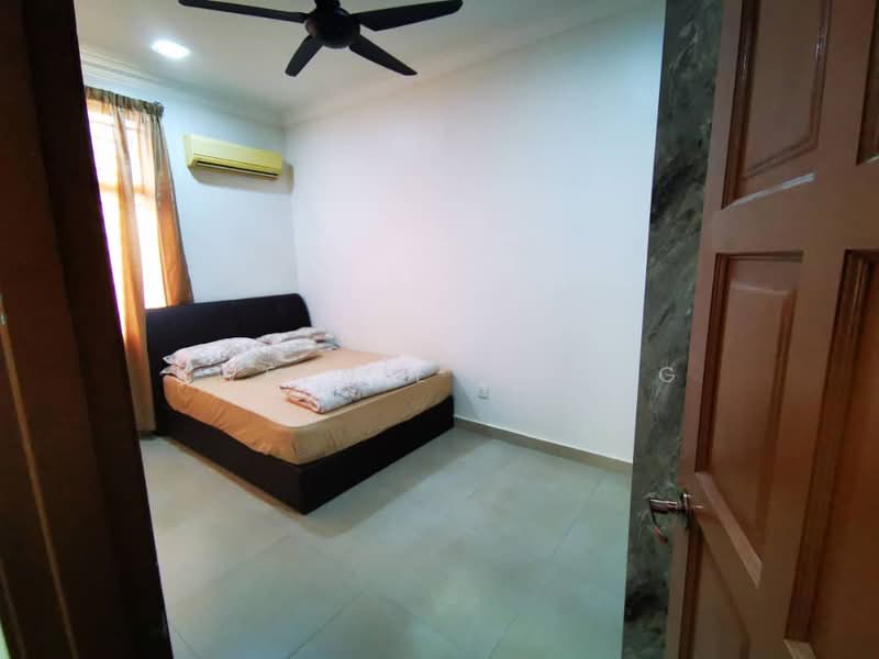 Rumah Teres 2 Tingkat untuk Dijual di Taman Lagenda Mas (Cheras) - Kweenie Chong - Bedroom - PropertyGuru.com.my