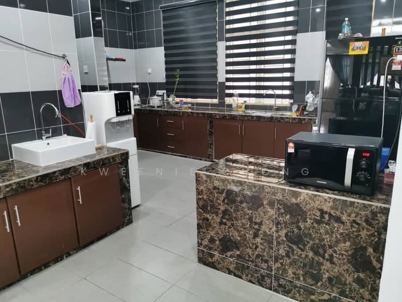 Rumah Teres 2 Tingkat untuk Dijual di Taman Lagenda Mas (Cheras) - Kweenie Chong - Kitchen - PropertyGuru.com.my