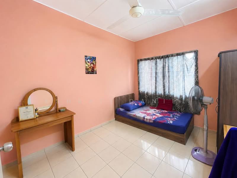 1-storey Terraced House for Sale in Seksyen 17 (Shah Alam) - Ashraff Daniel - Bedroom - PropertyGuru.com.my
